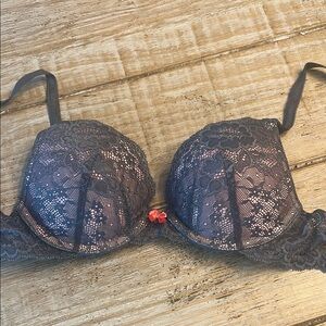 Vicrotia’s Secret Lace Underwire Bra